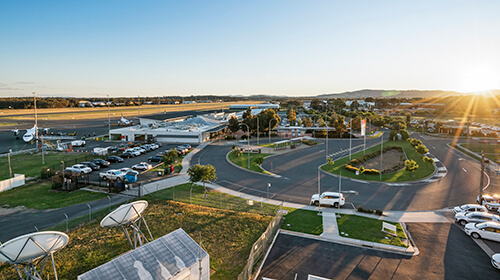 Airport Taxiway Aircraft | FlyAlbury